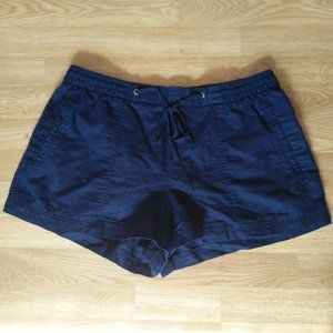 Gap utility pull on women short